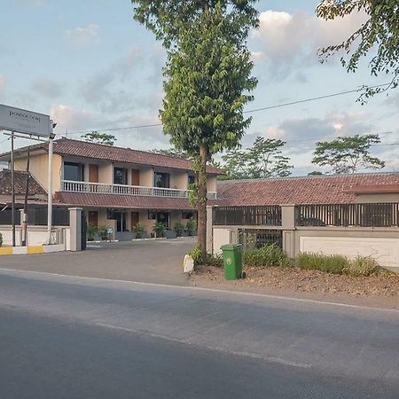Hotel Reddoorz Near Alun Alun Subang Extérieur photo